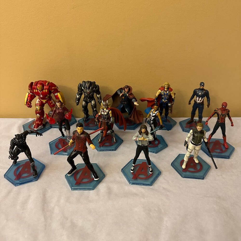 13 piece Disney Marvel Avengers Mega Figurine Set